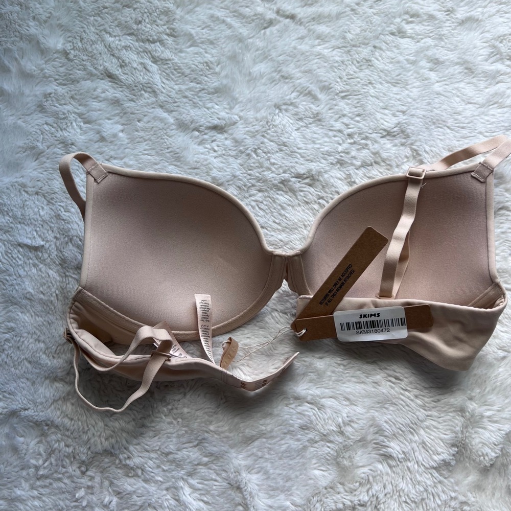SKIMS Fits Everybody T-Shirt Bra Sand BA-DEM-9221 Underwire Padded Size 34B NEW - Picture 6 of 13
